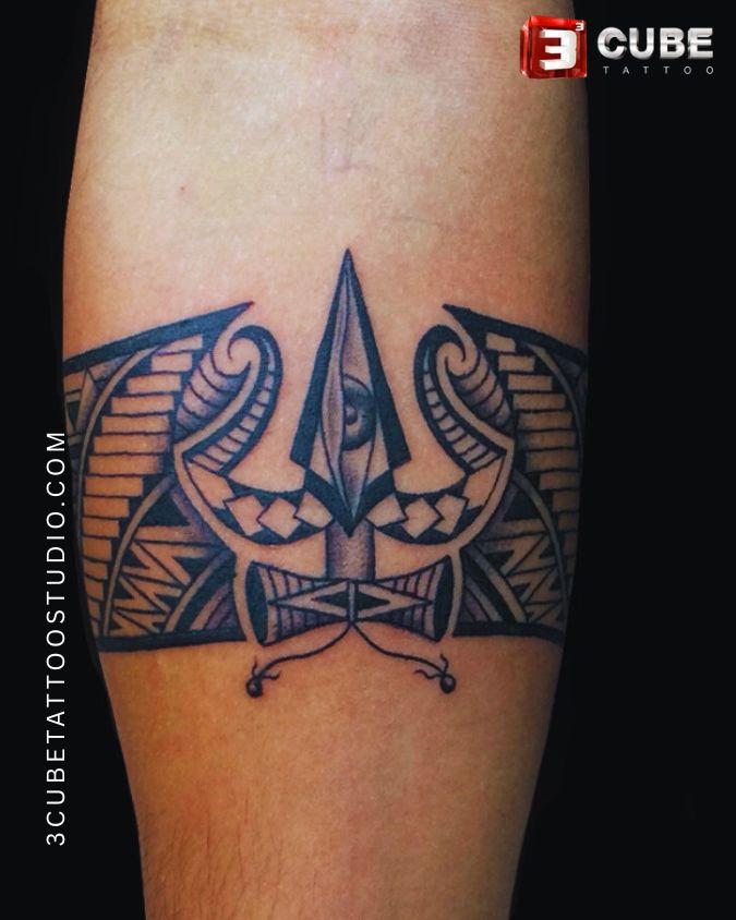 Minimal & Simple Shiva Tattoos of Trishul made in a band form
